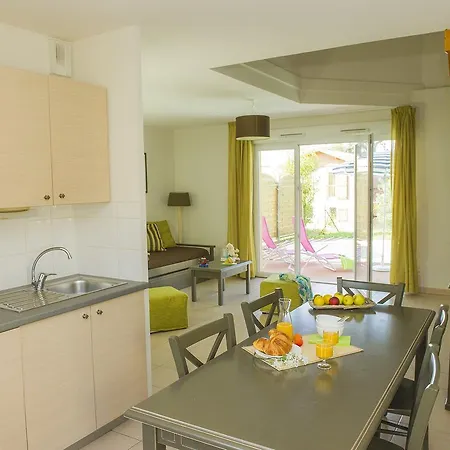 Les Maisons Du Golf D'armagnac Apart Otel