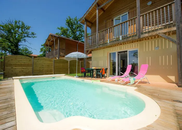 Les Maisons Du Golf D'armagnac Апарт-отель 3*