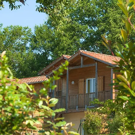 Les Maisons Du Golf D'armagnac Apart Otel Eauze